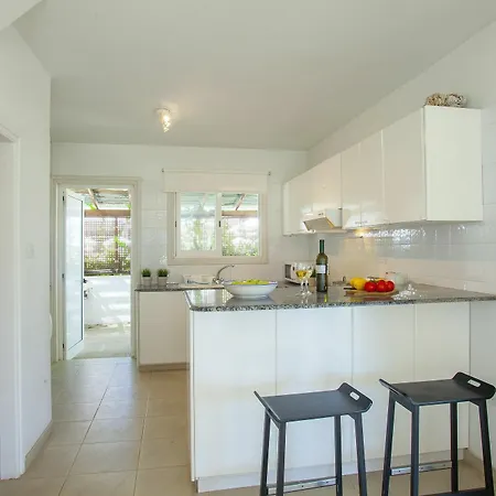 Napa Beachfront فيلة أيا نابا