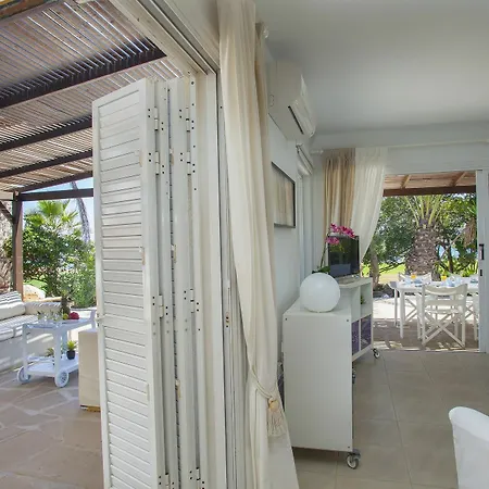 فيلة Napa Beachfront أيا نابا